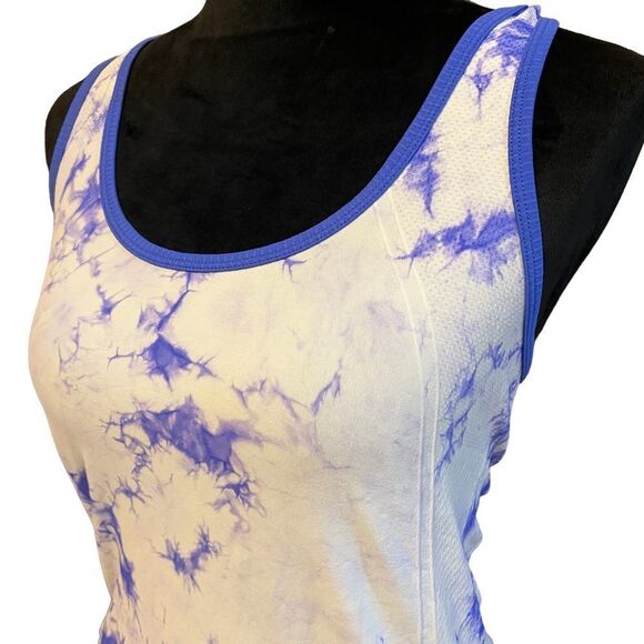 Fabletics Oula Tank Purple Blue Seamless Chafe Resistant Ultra Light M 8 NWT - Picture 4 of 15